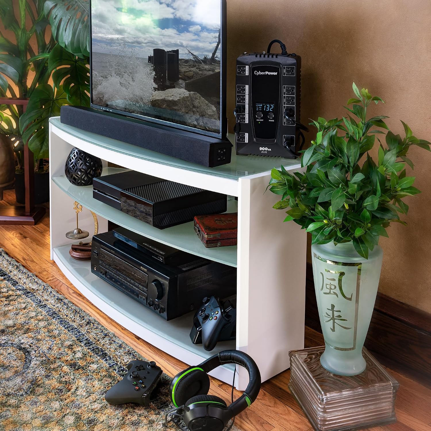 CyberPower AVRG900LCD